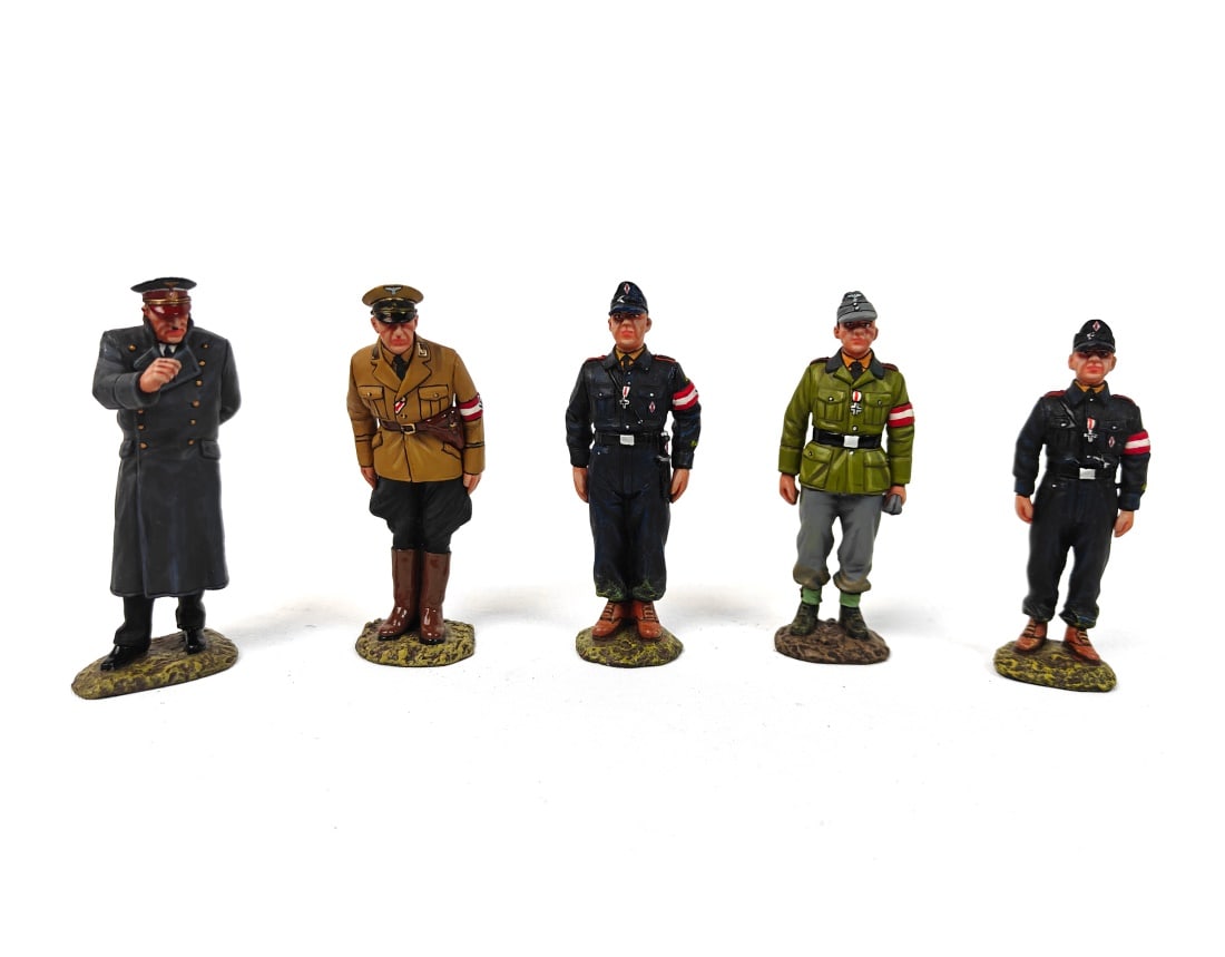 K & C - WS312 - Hitler’s Last Parade: King & Country - WS312 - Hitler’s Last Parade - Retired. Complete in box.
