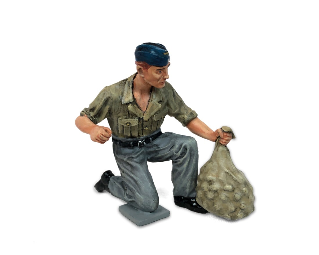 Collectors Showcase #CS01147 Supply Crew 1: Painted Metal Accessory for The Collectors Showcase U-96 Type VII U-Boat set. Complete in box.