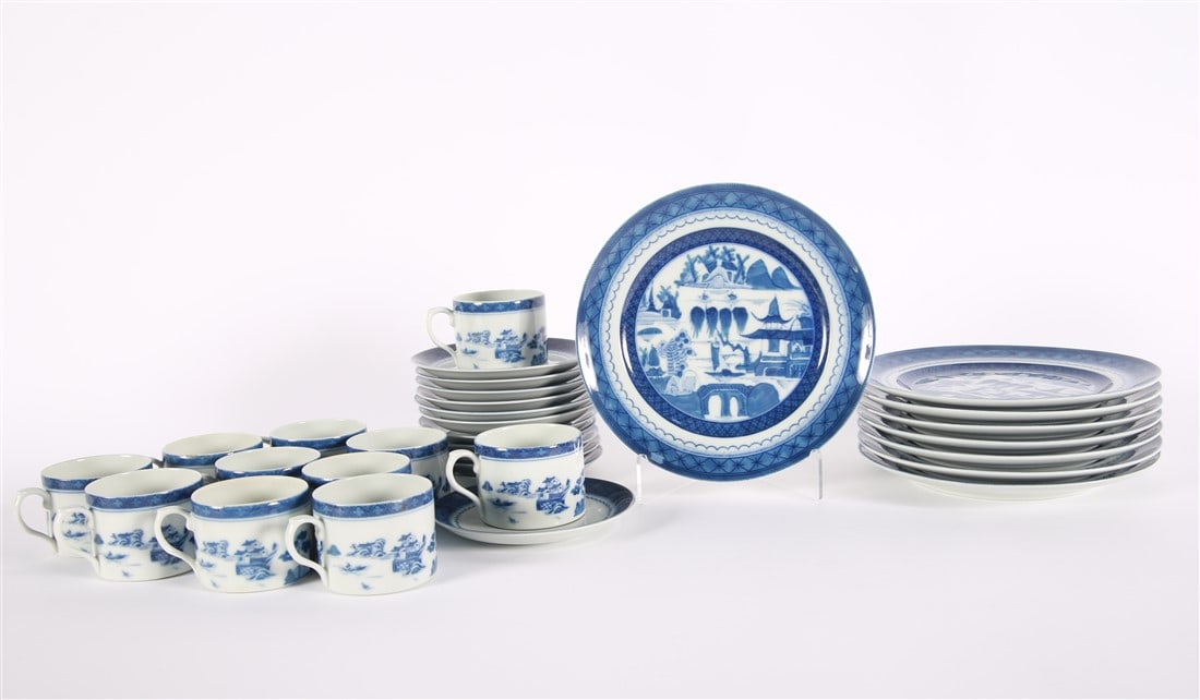Mottahedeh, "Blue Canton" Porcelain 31 Pieces (1 of 6)