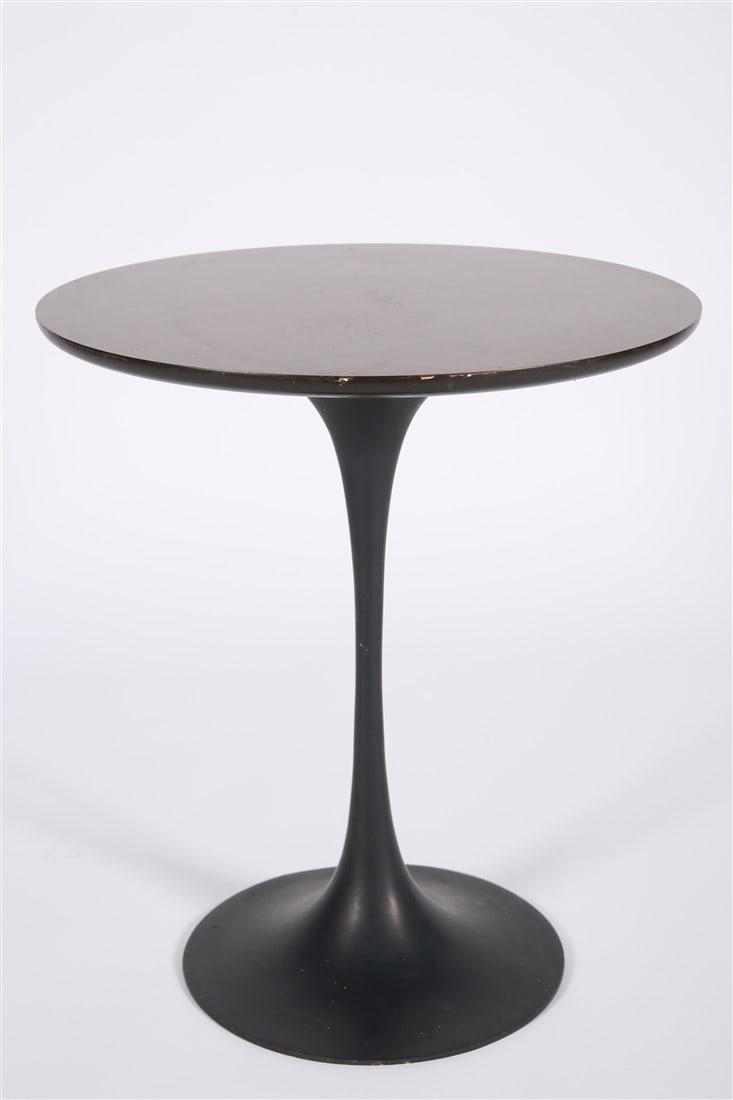 Style of Saarinen, Black Tulip Side Table (1 of 5)