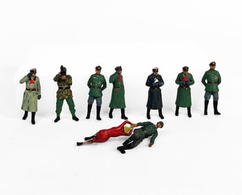 Set of 8 Unbranded 1 in. German Military Figurines