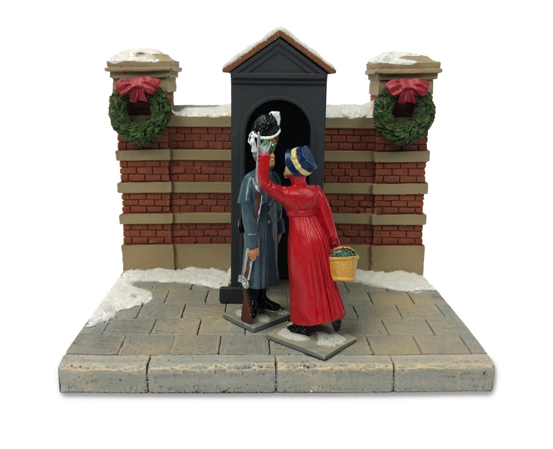 W. Britain 50003C - Under the Mistletoe (1 of 4)