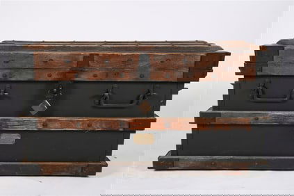 Vanderman Mfg. Co., Oak Flat Top Steamer Trunk