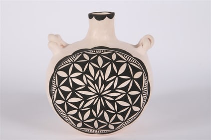 Louis and Nadine Mansfield, Acoma Pot