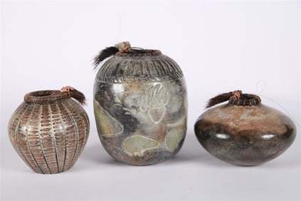Ed Gray [Jikiwe], Three Earthenware Vases