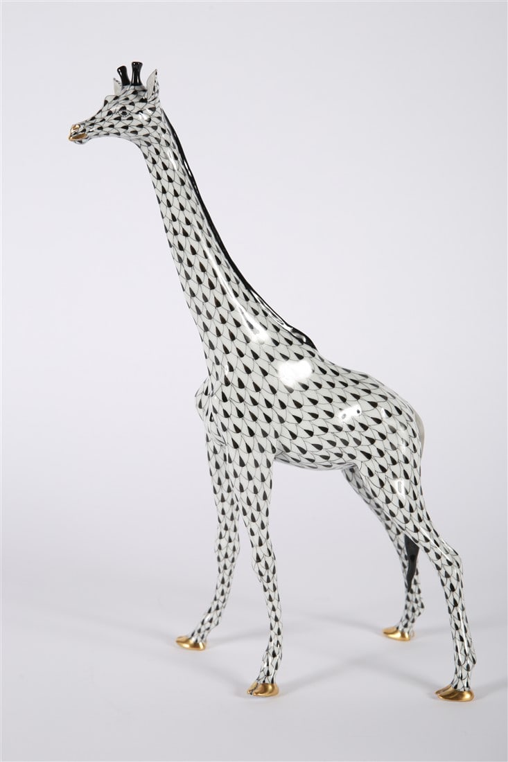 Herend, Porcelain Black Fishnet Giraffe (1 of 10)