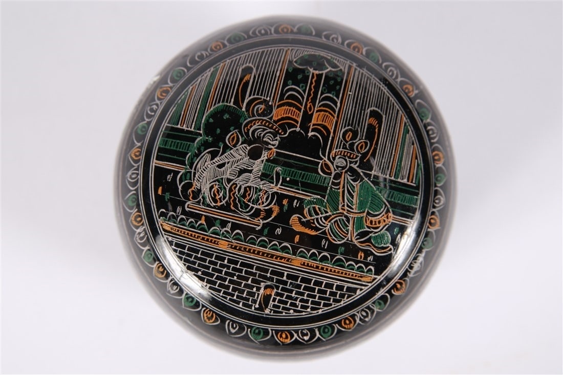 Three Lacquered Nesting Boxes - 2