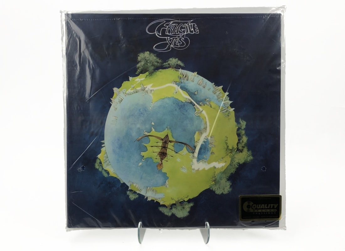 Analogue Productions Yes/Fragile: Analogue Productions. Yes/Fragile. Still sealed in original loose bag. Perforation intact.