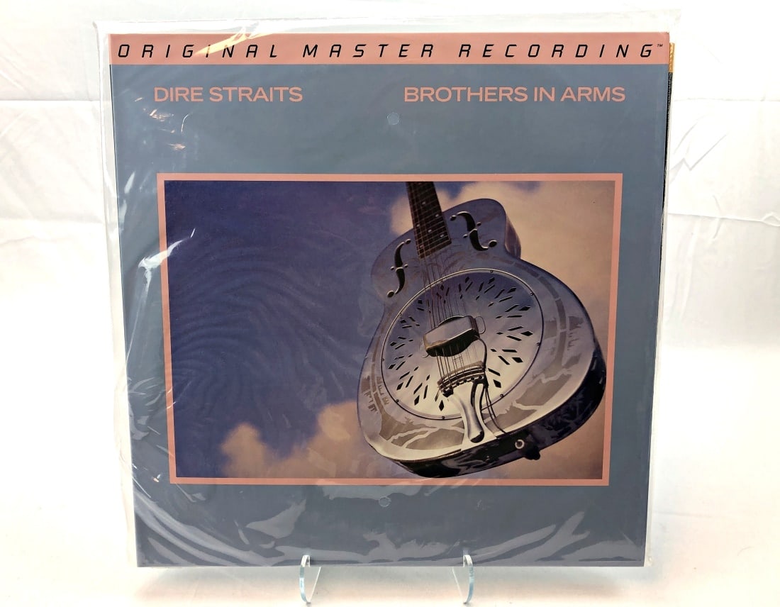 MFSL Dire Straits/Brothers in Arms: Mobile Fidelity Sound Lab. Dire Straits/Brothers in Arms. Still sealed in original loose bag. Perforation intact. Special limited edition No. 012640. Double LP. 45 RPM.