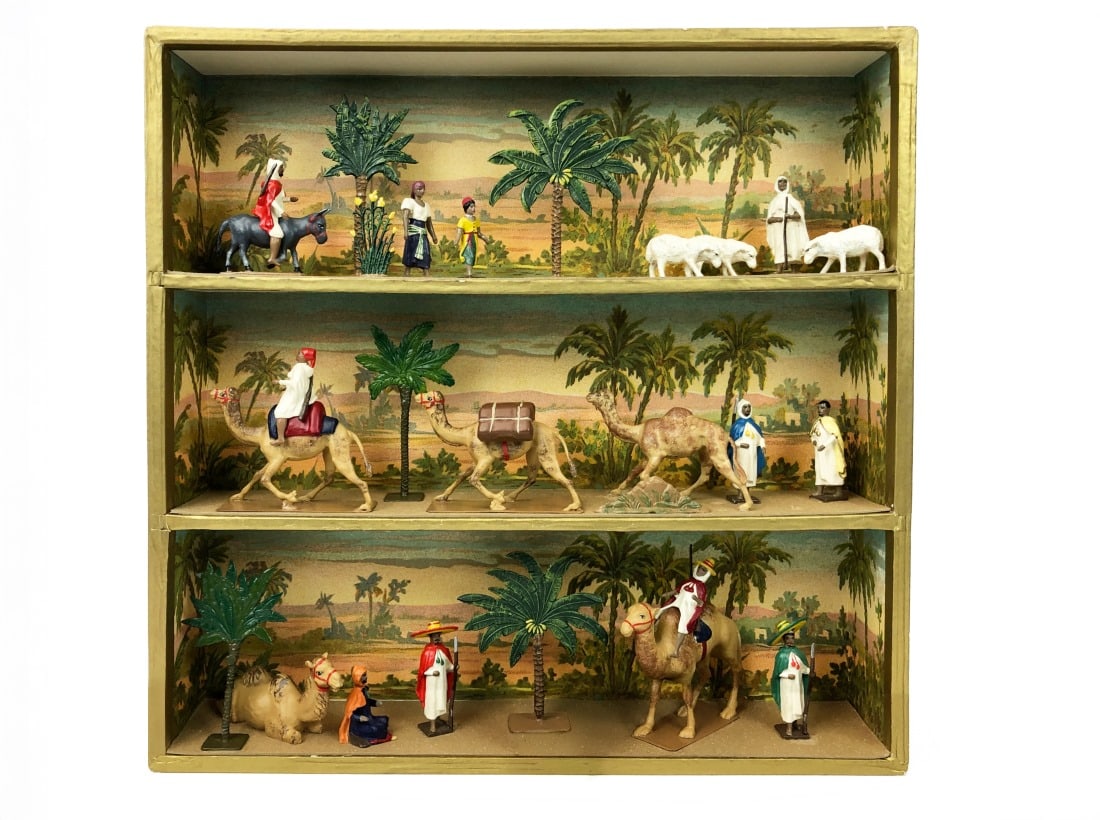 C.B.G. Mignot - 3-tier Diorama Box (1 of 6)