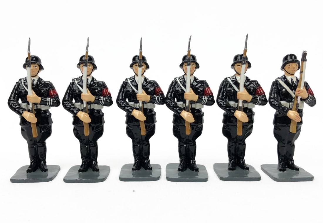 King & Country - LAH008 Presenting Arms (1 of 5)