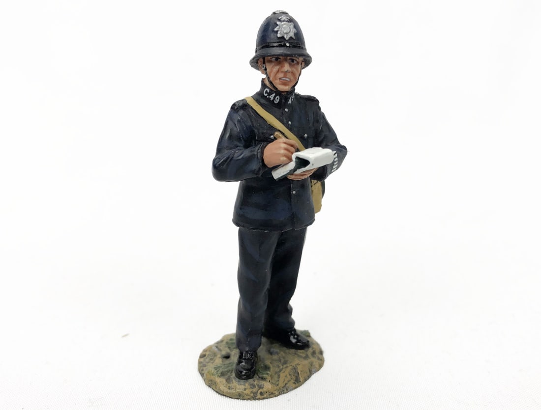 King & Country - "Bobby" Figurine from FoB061 Set (1 of 3)