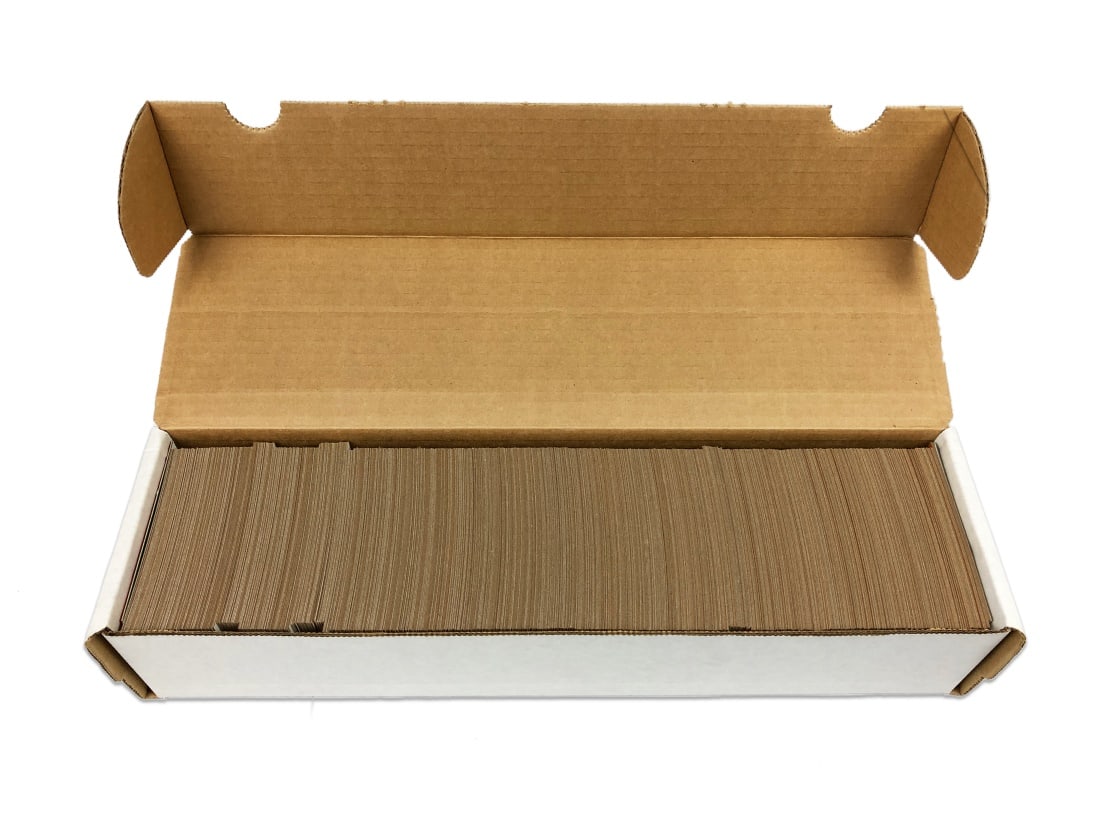 800+1988 Topps Baseball Cards in a Collector's Box: Over 800 1988 Topps Baseball Cards in a collector's box.