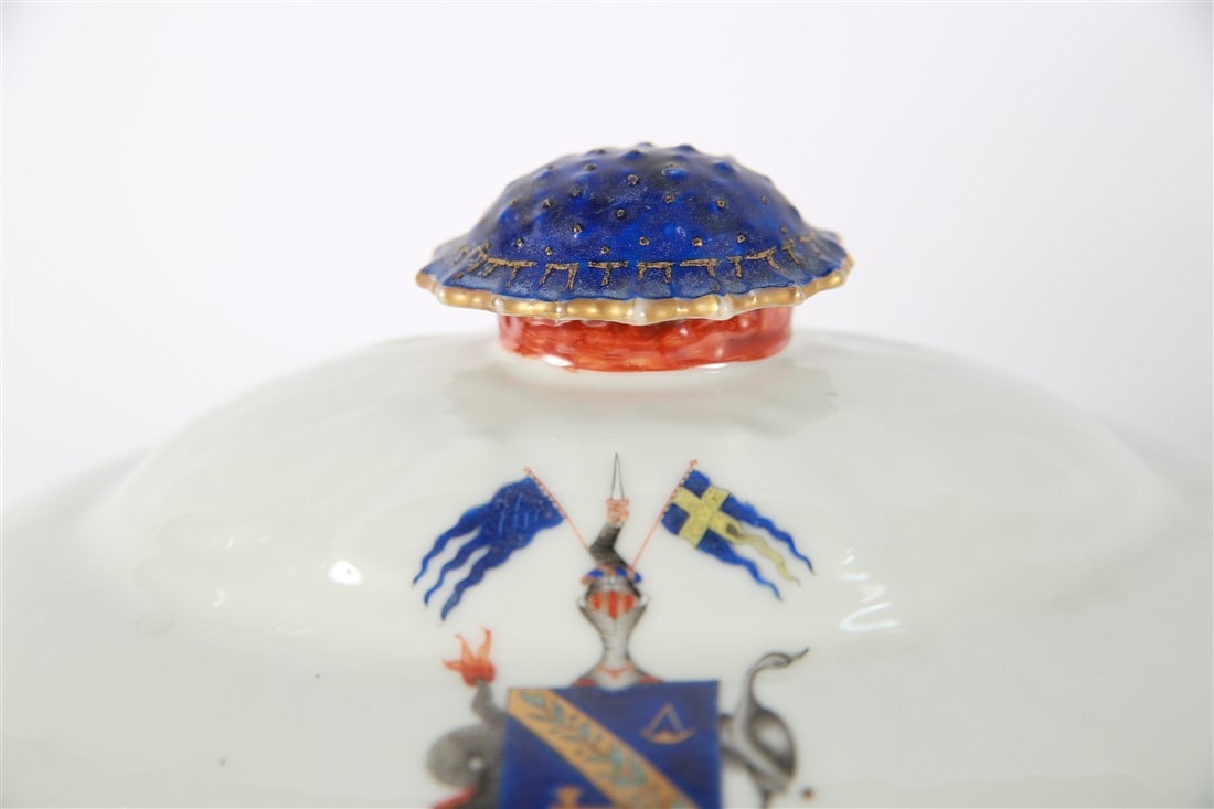 Chinese Export Armorial Serving Dish Set - 6