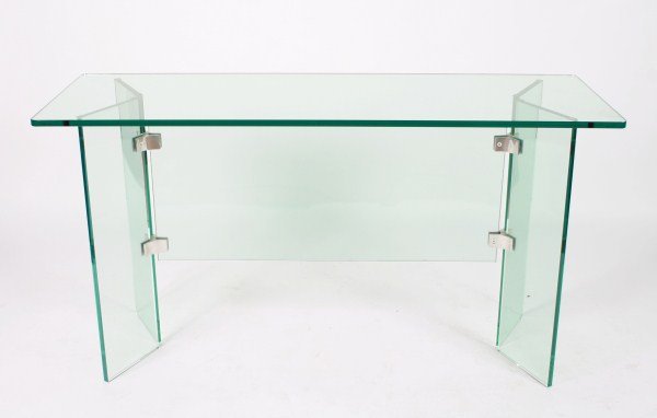 Pace Collection Style Glass Console Table: Glass console table in the style of Pace Collection. Mid-century. Console table having a rectangular beveled glass top raised on plate glass supports joined by polished aluminum brackets. Unmarked. He