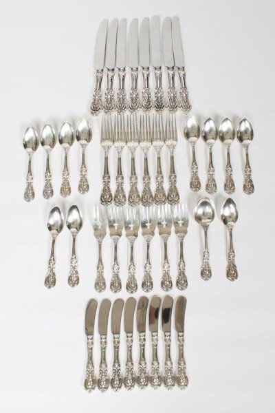 Reed & Barton Francis I Sterling Flatware Set: Reed & Barton sterling silver partial flatware set in the Francis I pattern. Designed by Ernest Meyer in 1906. With 40 pieces, including: 6 dinner forks, 8 dinner knives, 6 salad forks, 8 butter knive