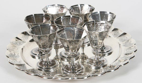 Alfredo Ortega and Sons Cordial Set and Tray (1 of 3)