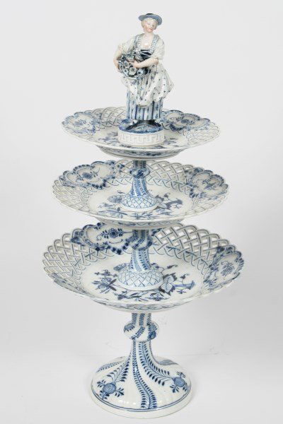 Meissen "Blue Onion" Porcelain Figural Tazza (1 of 3)