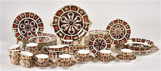 Royal Crown Derby Old Imari Porcelain Service Set (1 of 2)