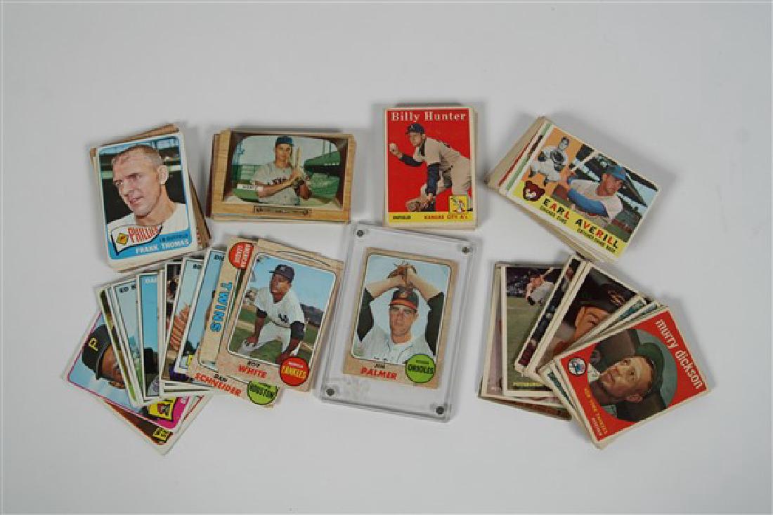 Lot of 1955-1968 Topps Baseball Cards: Topps Baseball Cards, 1955-1968 16x 1955 Bowman with 33 Fox (VG/EX to EX) 32x 1958s with 8 All Stars Banks, Musial (VG/EX) 15x 1960 with 7 Mays, 100 Fox, 490 F. Robinson (EX) 8x 1965 with 160 Clemente