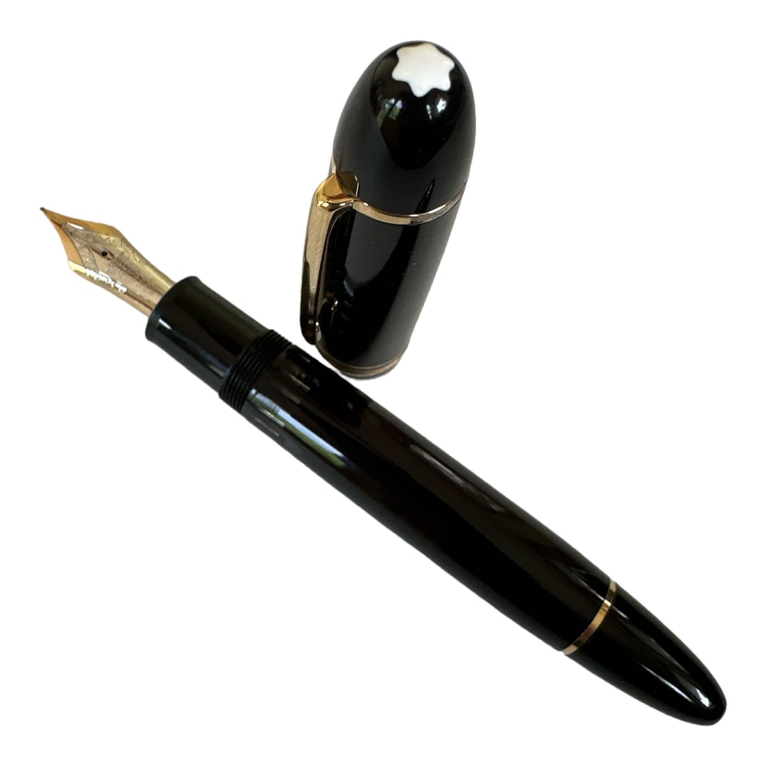 Montblanc Meeisterstuck 149 Fountain pen.: Montblanc Meeisterstuck 149 Fountain pen. 14K 585, 4810, Nib Size M. Go over pictures for determining pen's condition. No Box or Papers.