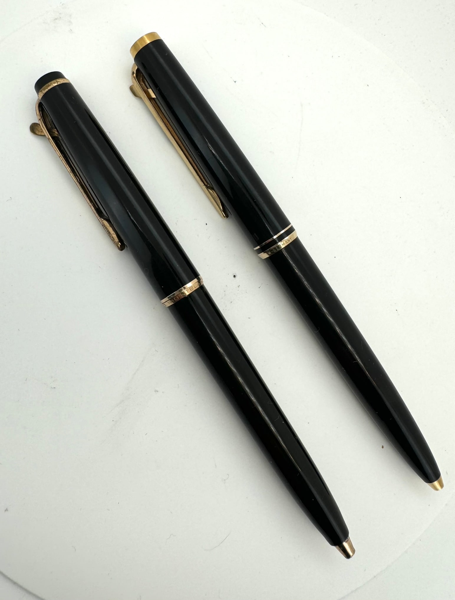 lot of 2 Montblanc ballpoint pens (1 of 3)