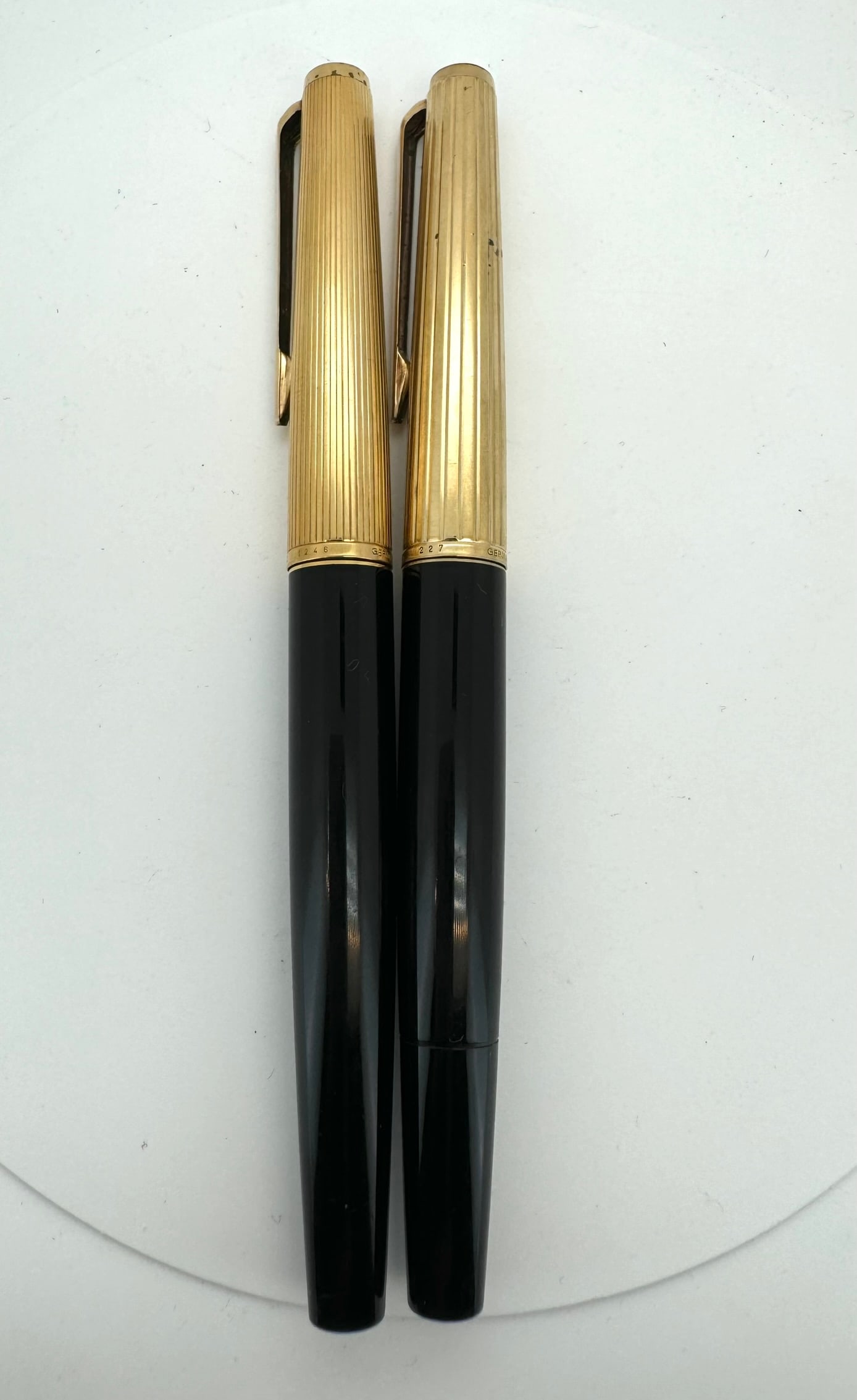 lot of 2 Montblanc Vintage Fountain pens (1 of 7)