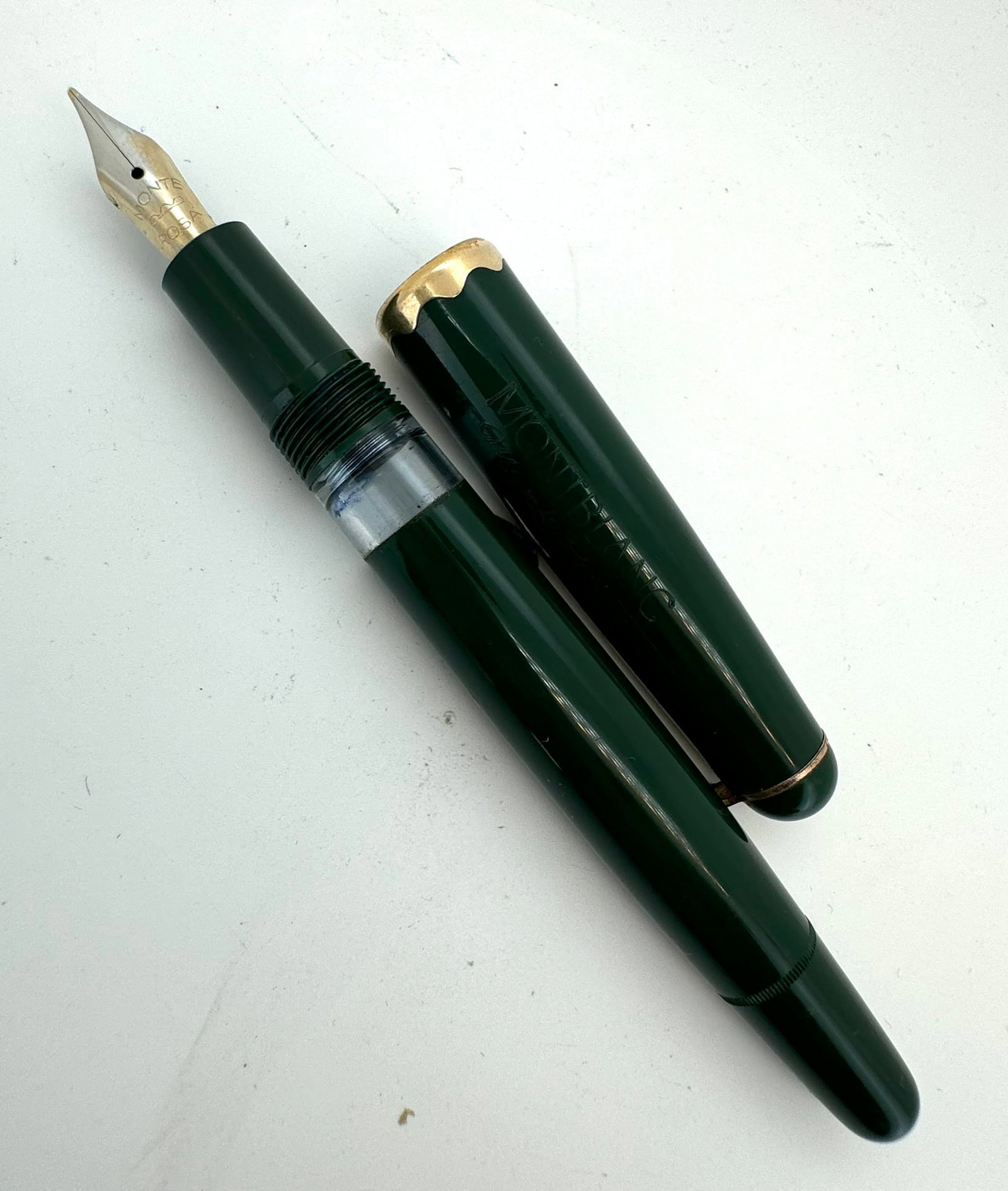 Vintage Montblanc monte rosa 042 fountain pen: Vintage Montblanc monte rosa 042 fountain pen green color. Used, good condition.