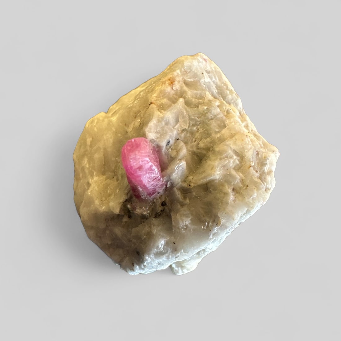 1 piece Rough Ruby from Afghanistan. 86 gram (1 of 4)