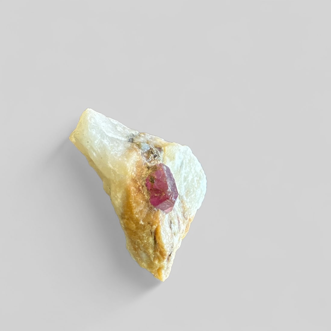 1 Piece Rough Ruby from Afghanistan. 29 gram (1 of 4)