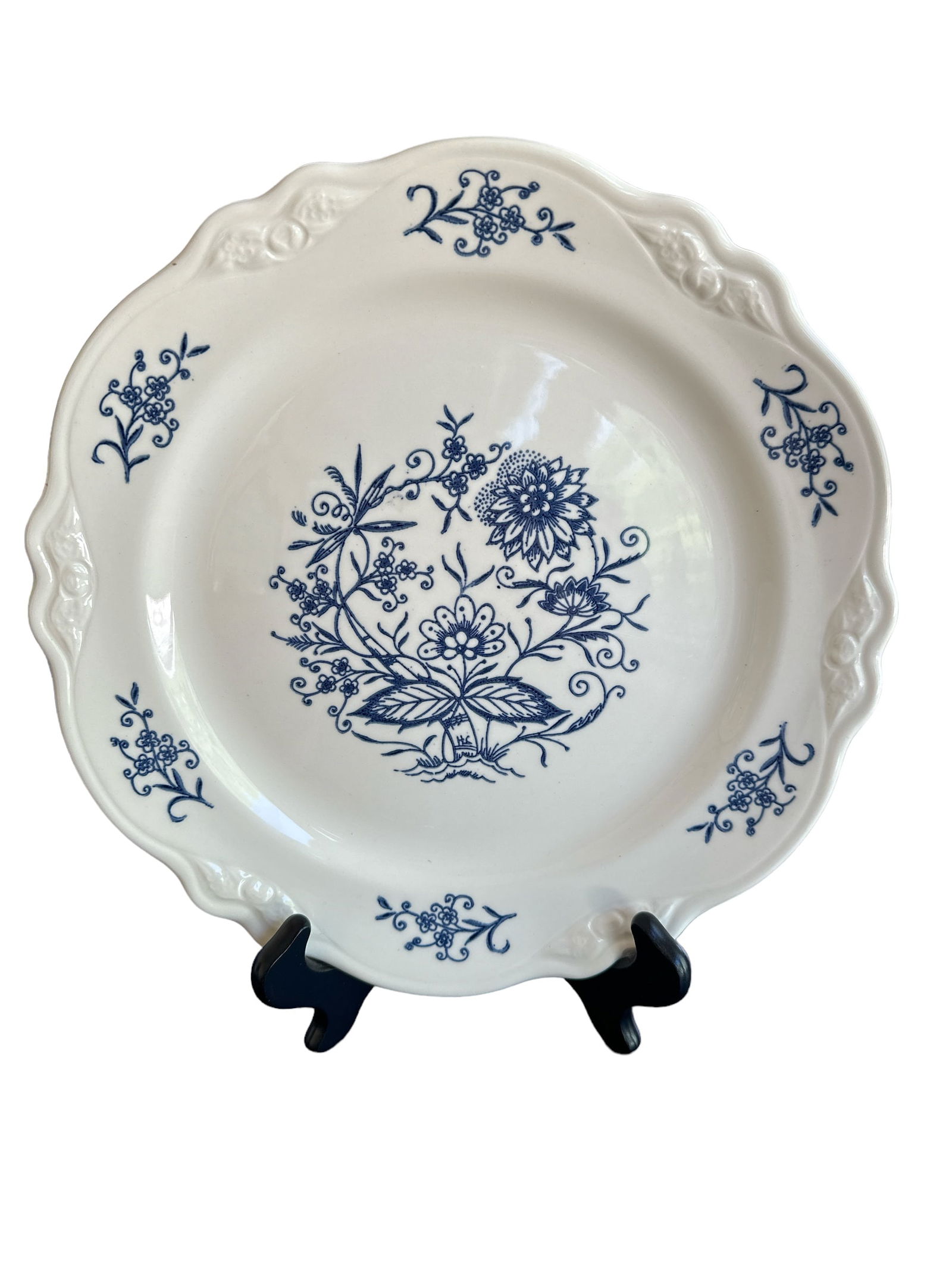 Vintage Blue Dresden By Sheffield 10" Dinner Plate: Elevate your collection with this exquisite vintage blue Dresden dinner plate from Sheffield. Measuring 10 inches in diameter, it boasts a captivating flower motif. Crafted from porcelain and bone chi