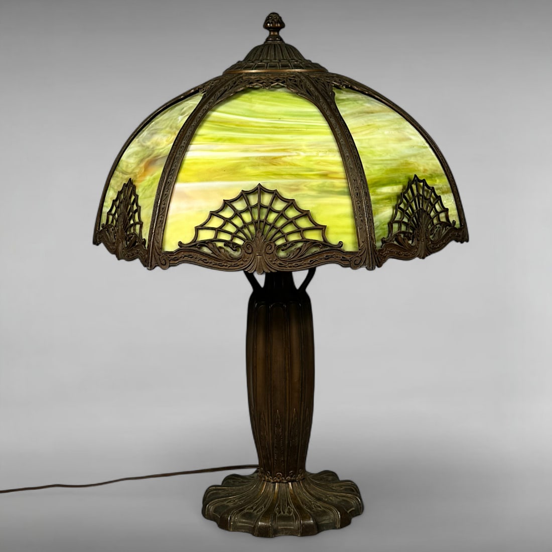 Antique Arts & Crafts Green Slag Glass Table Lamp with Spider Web Overlay (1 of 11)