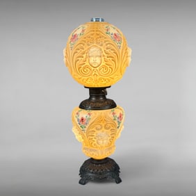 Victorian Yellow Electric Cherub Oil Lamp in Excellent Showroom Condition