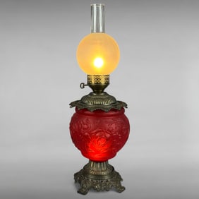 Gone with the Wind style of parlor lamp