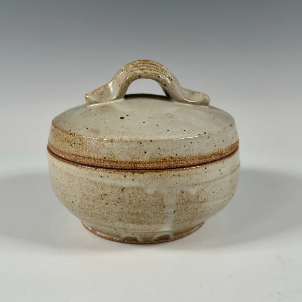 Warren MacKenzie lidded box, 1 of 2 (1 of 3)