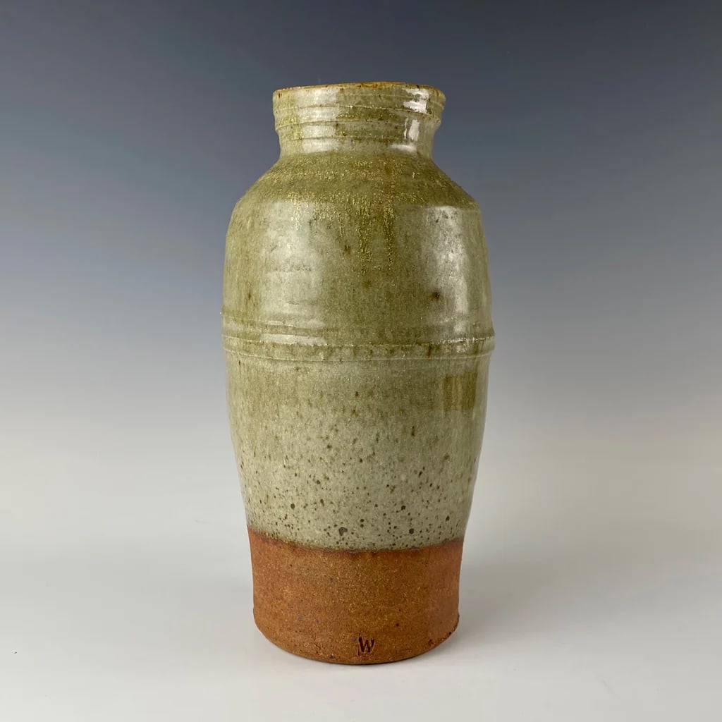 Wayne Branum vase (1 of 2)