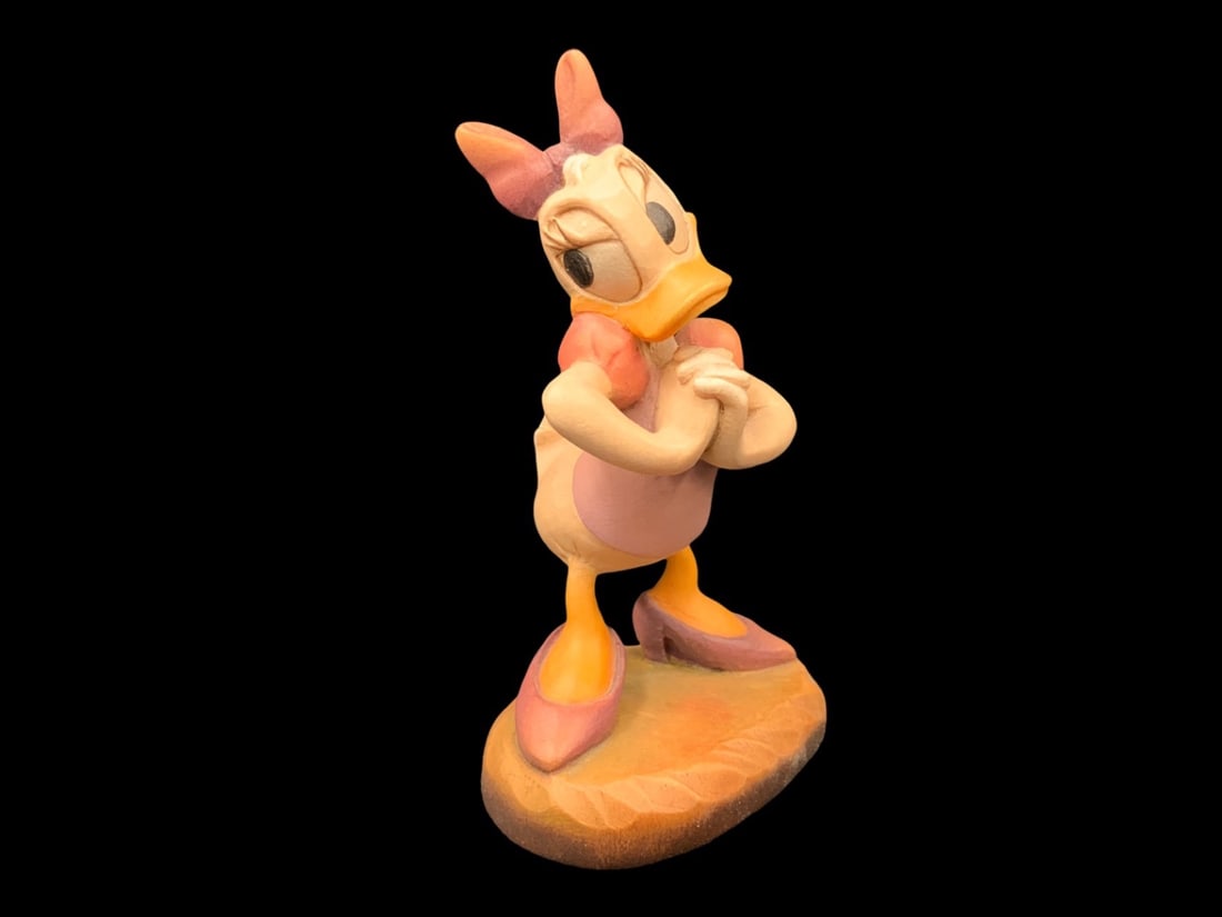Anri Italy Club Daisy Duck 1991: Anri Italy Club Daisy Duck 1991 1002/5000 Markings on bottom Dimensions: 5 3/4 X 2 1/2” With Box