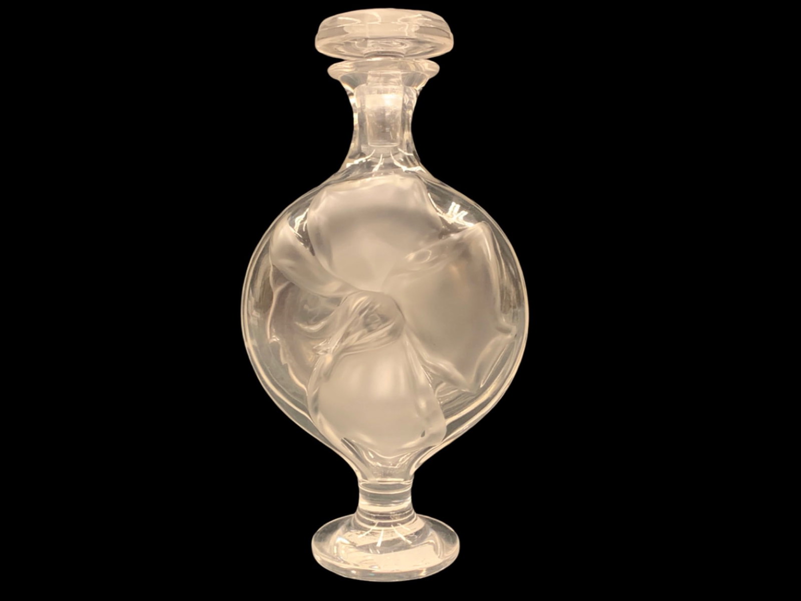 Lalique Moulin Rouge Perfume Bottle, 11304: LALIQUEMoulin Rouge Perfume Bottle This listing is for a lovely Lalique MOULIN ROUGE crystal perfumebottle decorated with a frosted molded flower on each side with a coordinating flower form stopper. 