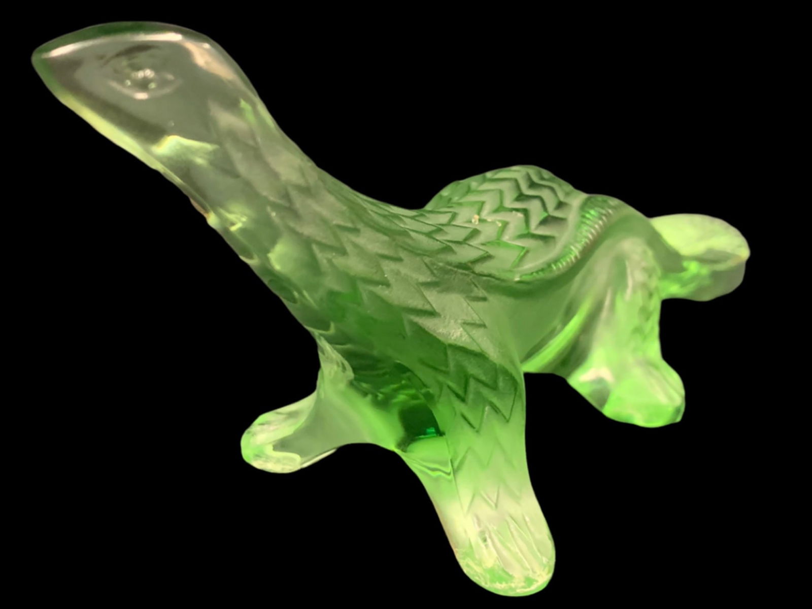 LALIQUE Green Crystal Salamander, 11644 (1 of 5)