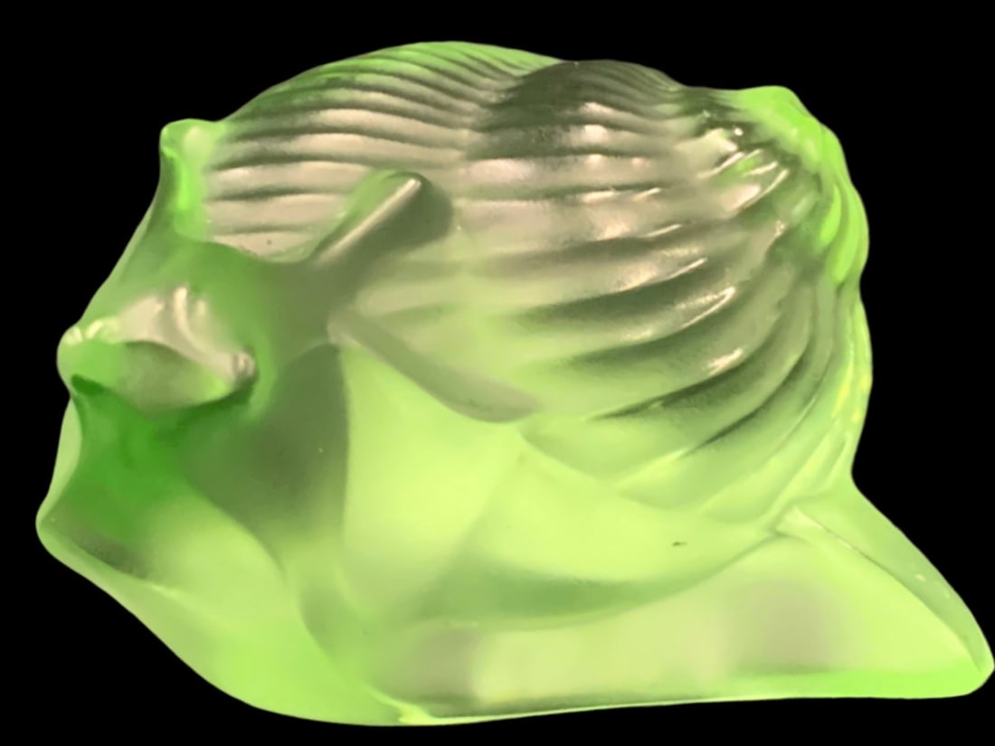 LALIQUE Green Crystal Snail (1 of 4)