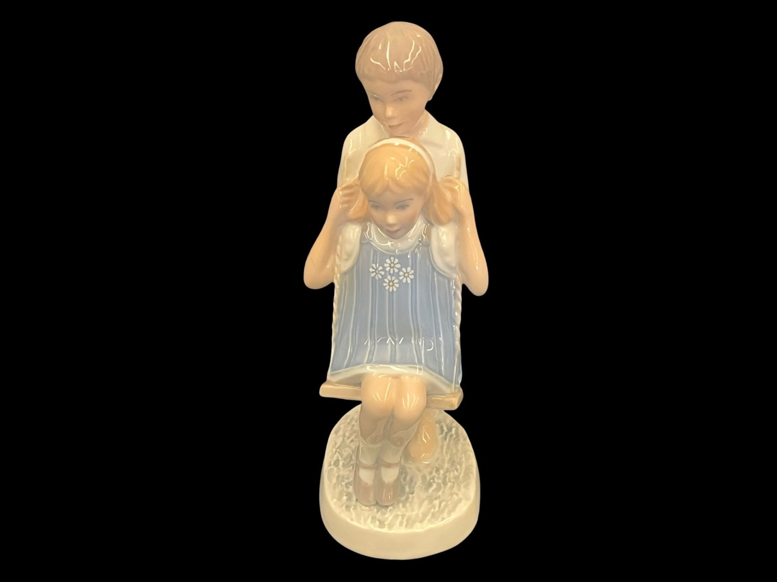 Bing & Grondahl A Joyful Flight Childrens Day 1986 Figurine, #098: Bing & Grondahl A Joyful Flight Childrens Day 1986 Figurine Children’s Day 1986 A Joyful Flight Porcelain Figurine Makers Mark and Numbered on Bottom No. 098 of 2500 in a special U.S.. Limited Editi