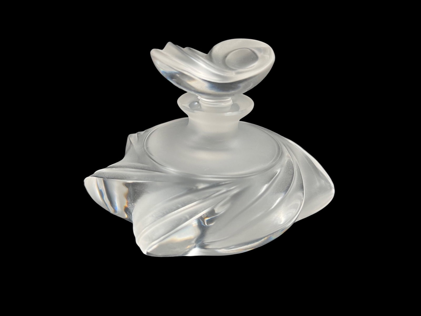 Lalique Samoa Perfume Bottle (1 of 9)