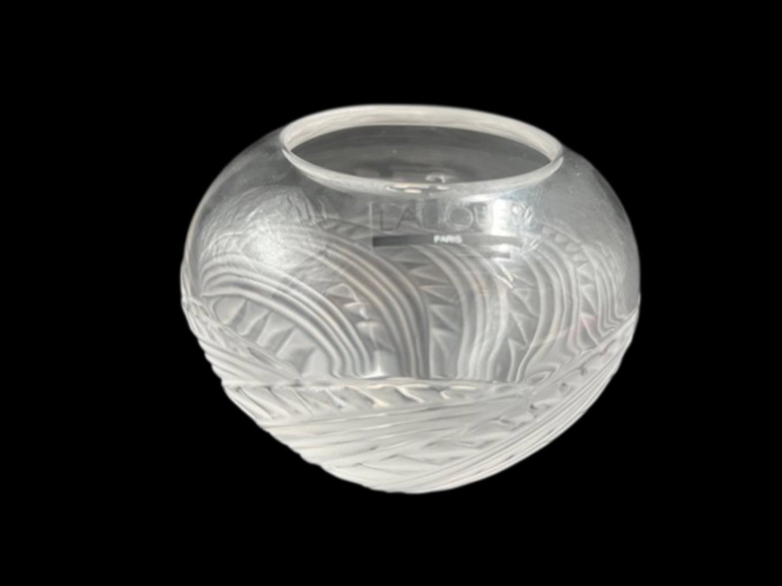 Lalique Zagora Vase: Lalique Zagora Vase # 12339 Etched Lalique France 3.5”H x 4”W Original Box