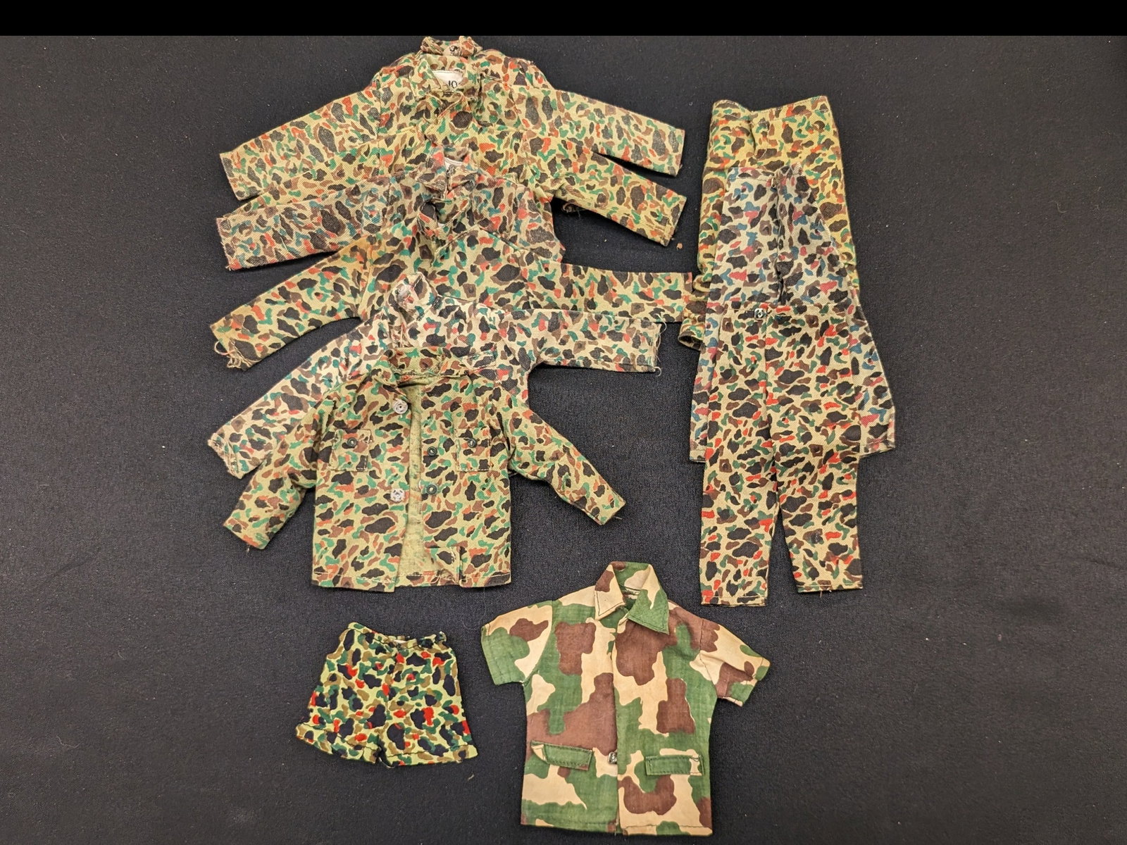 Vintage GI Joe 12" Action Figure Marine Clothing Accessories (1 of 6)