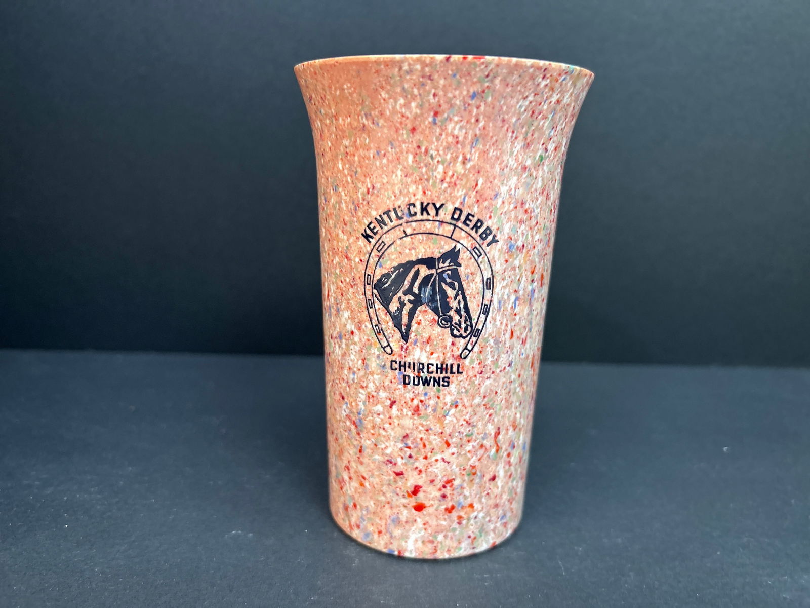 Rare Pink WWII Kentucky Derby Beetleware Bakelite Glass (1 of 10)