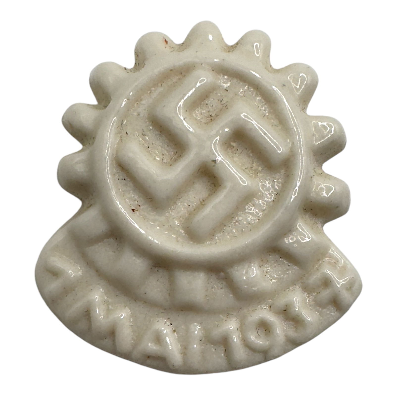 German WWII 1 Mai 1937 DAF Badge (1 of 2)