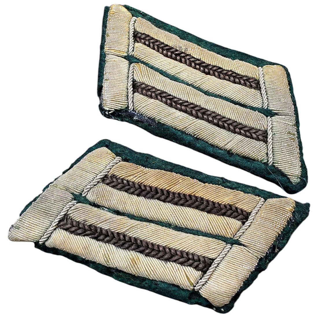 German Officer's Shoulder Boards, Green Wool with Bullion Braid: A pair of shoulder boards constructed on green wool backing with twisted bullion cord edging and dual rows of herringbone-pattern bullion braid. The reverse shows green wool with a woven bullion