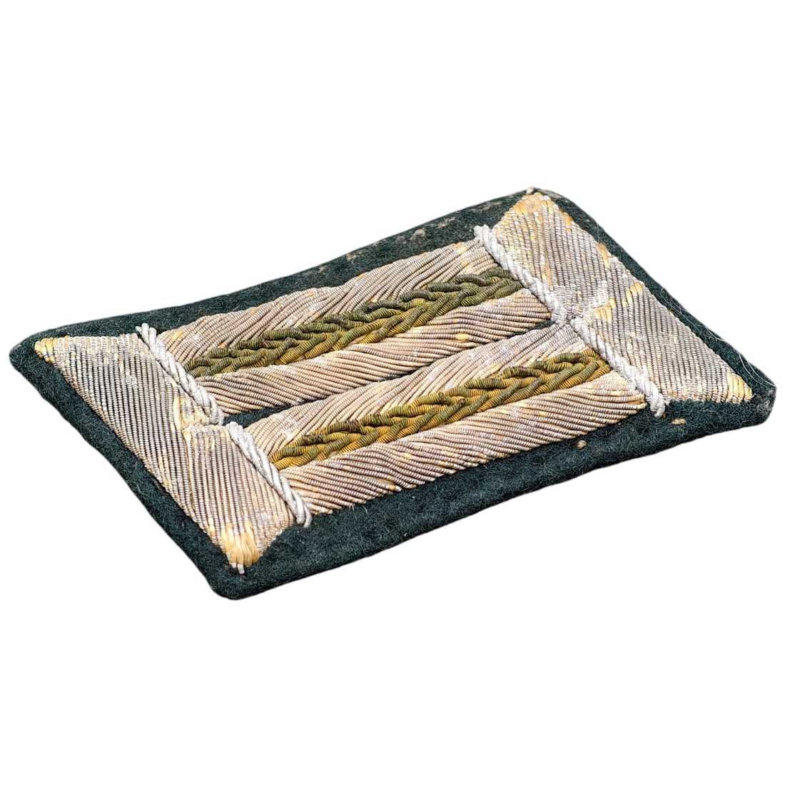 German Officer's Bullion Collar Tab / Kragenspiegel: A single dark green wool collar patch (Kragenspiegel) with hand-worked bullion braid stripes in what appears to be silver and gold, edged in twisted cord in what appears to be silver bullion. The reve