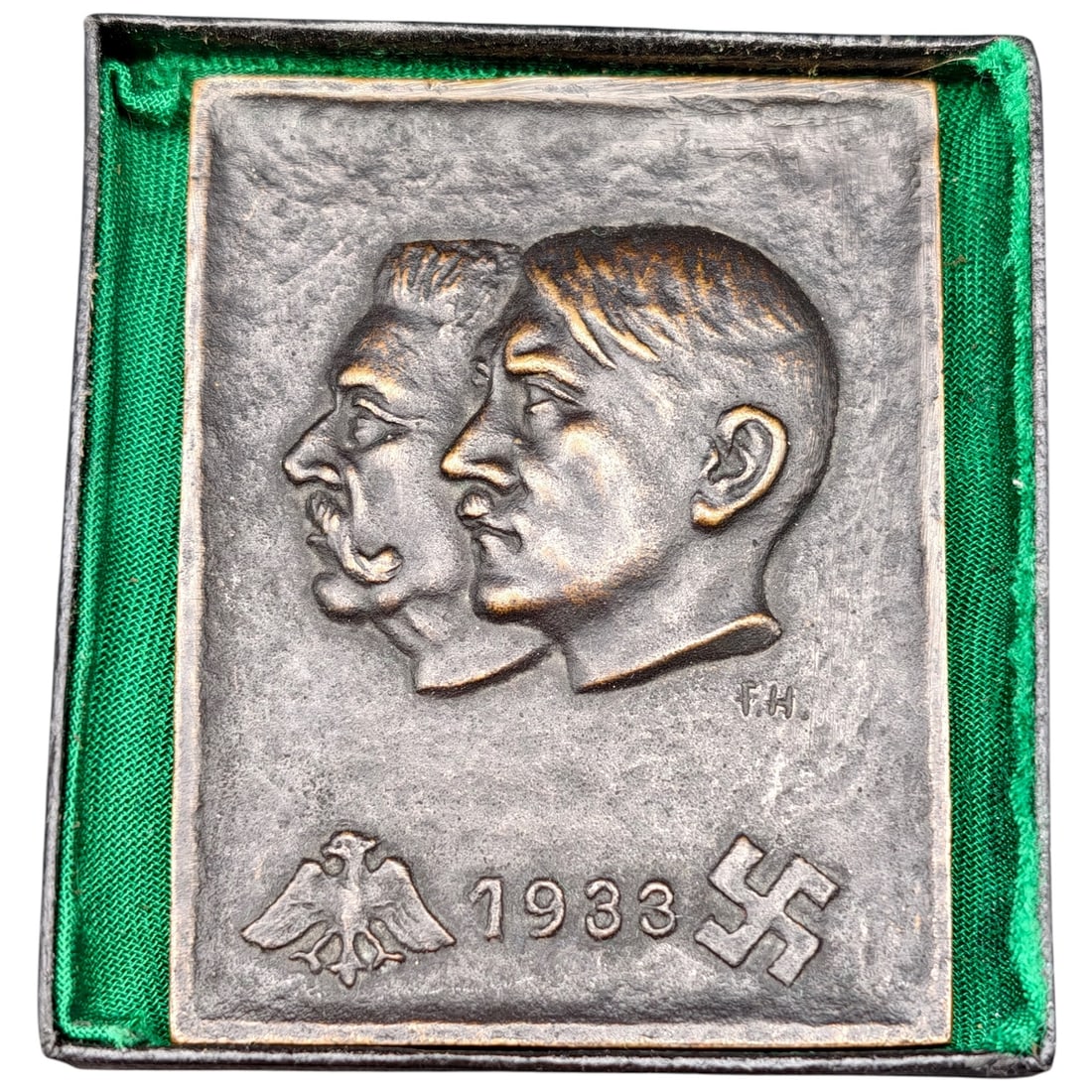 German 1933 Commemorative Plaque with Hitler and Hindenburg Profile Busts, Dated 1933 (1 of 4)