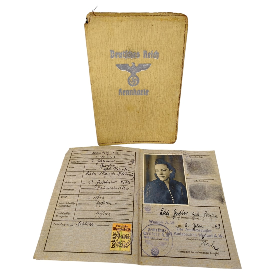 German WWII Deutsches Reich Kennkarte Identity Document with Photo: A wartime German civilian identity card (Kennkarte) issued to a female holder, contained within a printed card cover titled "Deutsches Reich Kennkarte" bearing an eagle and swastika emblem, and housed